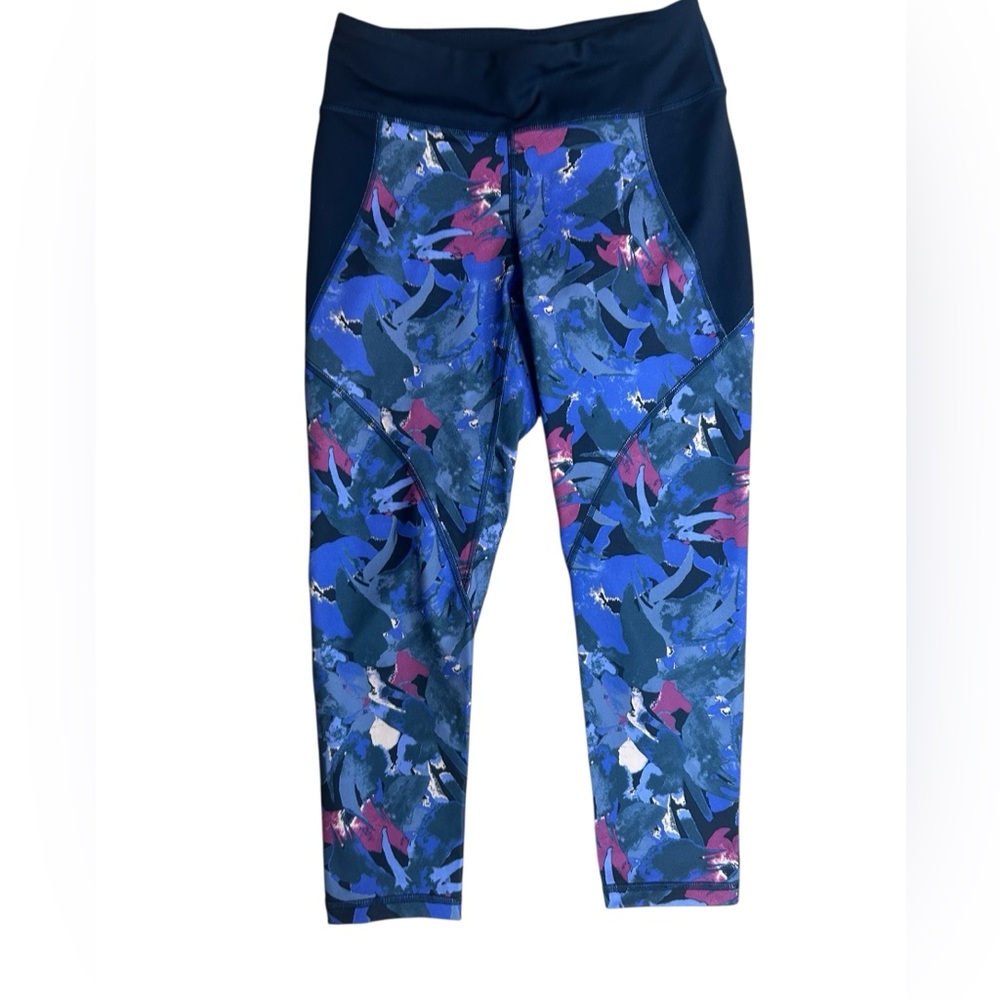 Patagonia size Small Pattern Capri Leggings, hiking, workout, gym, outdoor